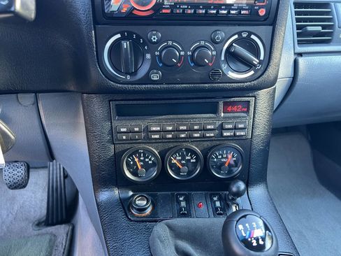 Used 1995 BMW M3 Coupe image 17