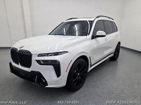 Used 2024 BMW X7 xDrive40i w/ M Sport Package AWD/4WD image 3