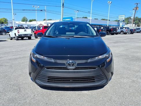 Used 2024 Toyota Corolla LE image 9