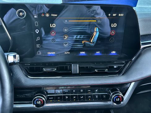 Used 2025 Chevrolet Equinox RS FWD image 19