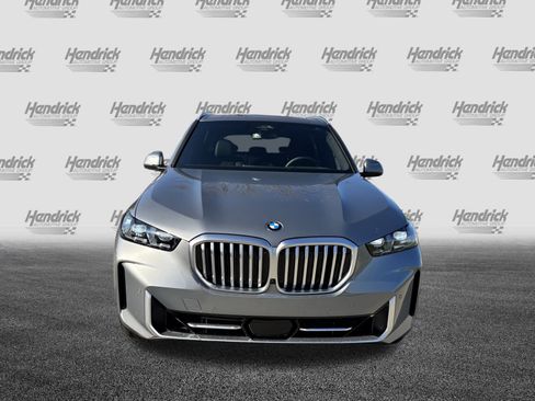 New 2026 BMW X5 sDrive40i w/ Premium Package image 3