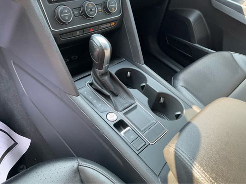 Used 2019 Volkswagen Atlas SE FWD image 21