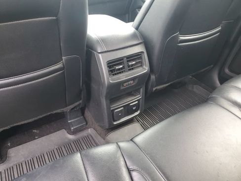 Used 2019 Ford Edge Titanium w/ Equipment Group 301A AWD/4WD image 23