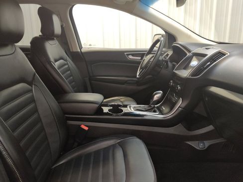Used 2017 Ford Edge SEL w/ Equipment Group 201A AWD/4WD image 21