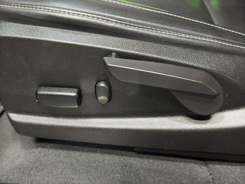 Used 2022 Chevrolet Colorado ZR2 image 15