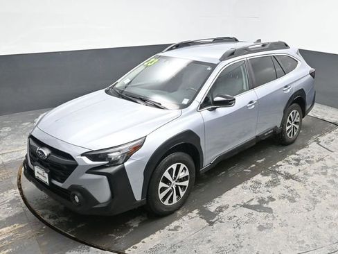 Used 2023 Subaru Outback Premium image 20