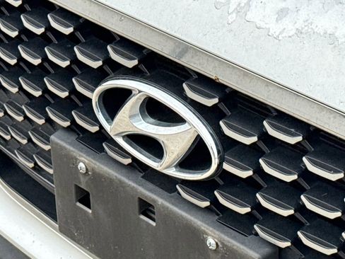 Used 2018 Hyundai Elantra GT image 5