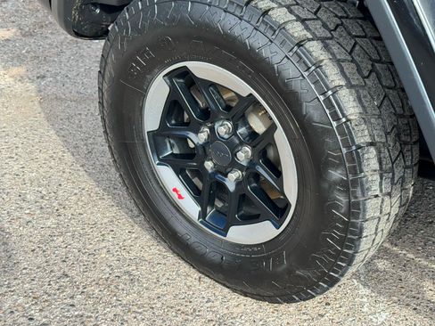 Used 2018 Jeep Wrangler Unlimited Rubicon AWD/4WD image 10