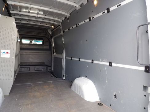 Used 2023 Mercedes-Benz Sprinter 2500 image 43