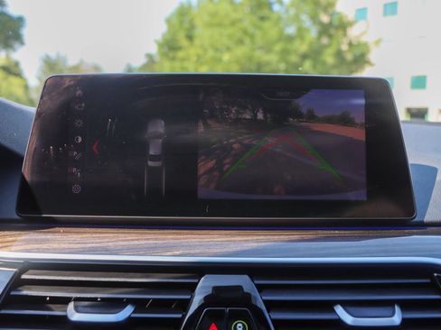 Used 2019 BMW 530i RWD image 38