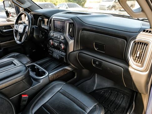 Used 2021 GMC Sierra 3500 Denali w/ Technology Package AWD/4WD image 10