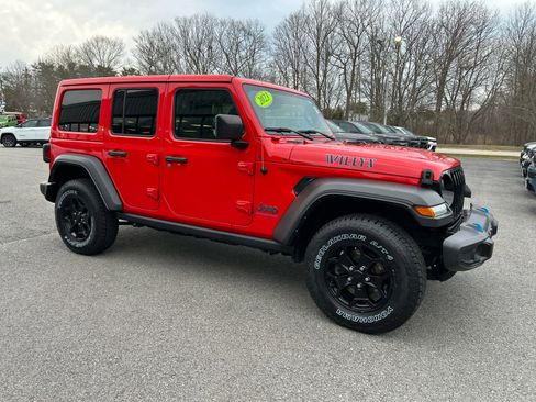 Used 2023 Jeep Wrangler Unlimited w/ Cold Weather Group AWD/4WD image 2
