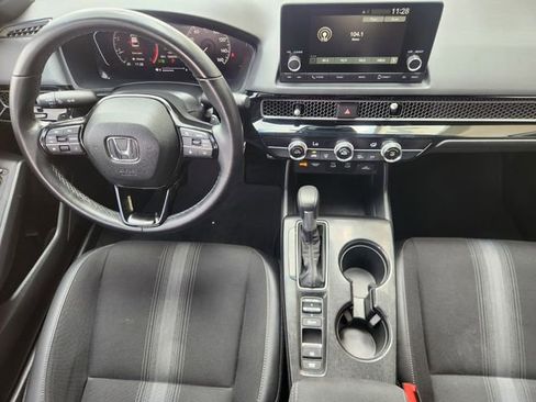 Used 2025 Honda Civic Sport image 27