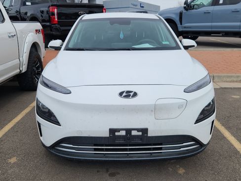 Used 2023 Hyundai Kona SE w/ Cargo Package image 2