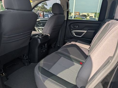 Used 2020 Nissan Titan SV w/ SV Convenience Package RWD image 20