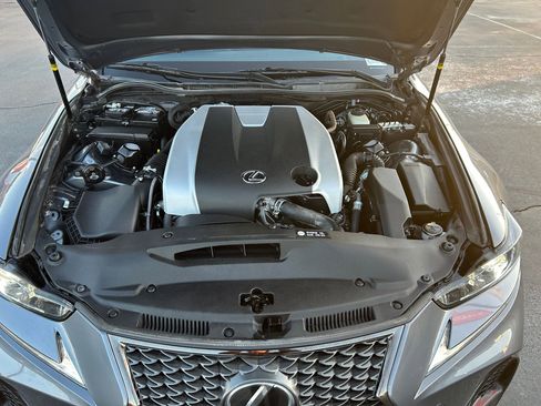 Used 2017 Lexus IS 350 image 32