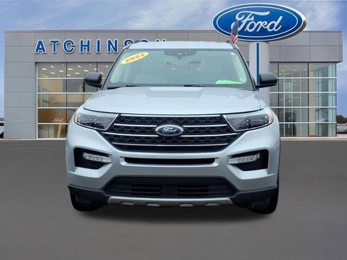 Used 2022 Ford Explorer XLT w/ Equipment Group 202A image 2