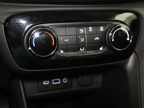 Used 2023 Buick Encore GX Preferred w/ Cold Weather Comfort Package image 22