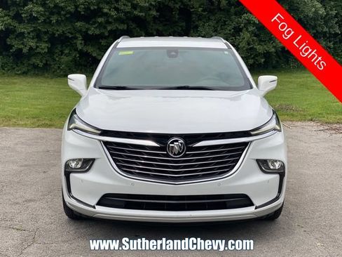 Used 2024 Buick Enclave Essence FWD image 2