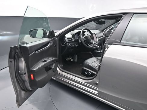 Used 2022 Maserati Ghibli GT RWD image 7
