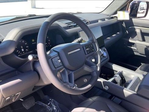 New 2026 Land Rover Defender 110 X-Dynamic SE image 7