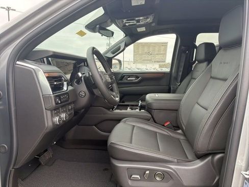 New 2026 GMC Yukon XL Denali image 12