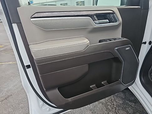 Used 2023 Chevrolet Silverado 1500 LTZ image 10