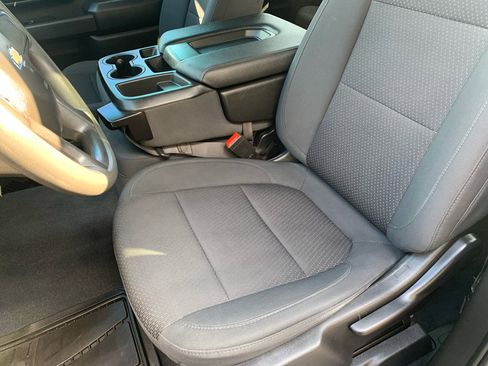 Used 2021 Chevrolet Silverado 2500 Custom w/ Custom Value Package image 23