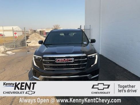 Used 2025 GMC Acadia Elevation image 5