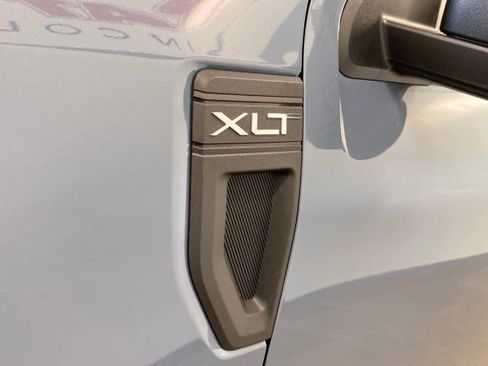 New 2025 Ford Maverick XLT image 13