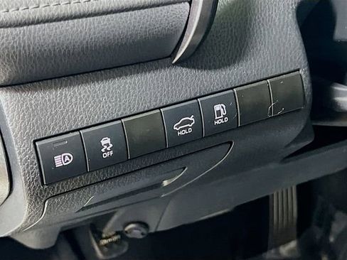 Used 2024 Toyota Camry LE image 10