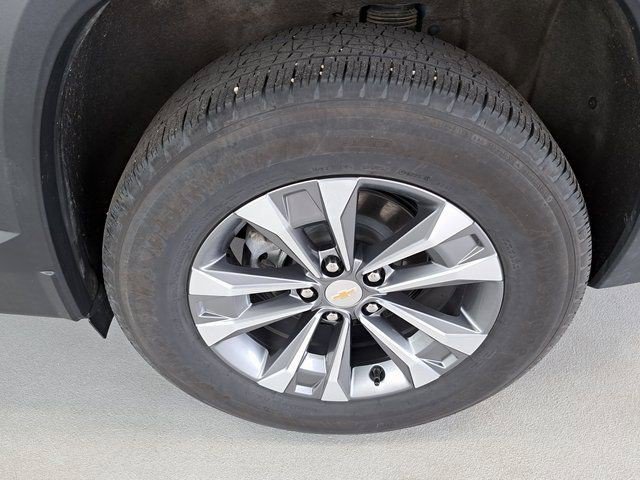 Used 2025 Chevrolet Equinox LT FWD image 32