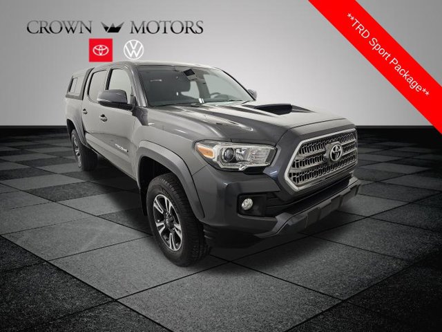 Used 2017 Toyota Tacoma TRD Sport w/ Tow Package (A/T) AWD/4WD image 4
