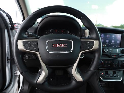Used 2020 GMC Terrain Denali w/ Denali Premium Package AWD/4WD image 10