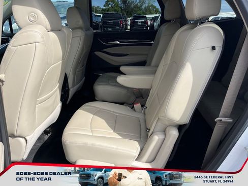 Used 2019 Buick Enclave Premium w/ Experience Buick Package image 12