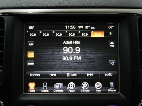 Used 2015 Jeep Grand Cherokee Overland image 26