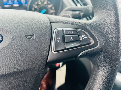 Used 2017 Ford Escape SE w/ SE Cold Weather Package image 21