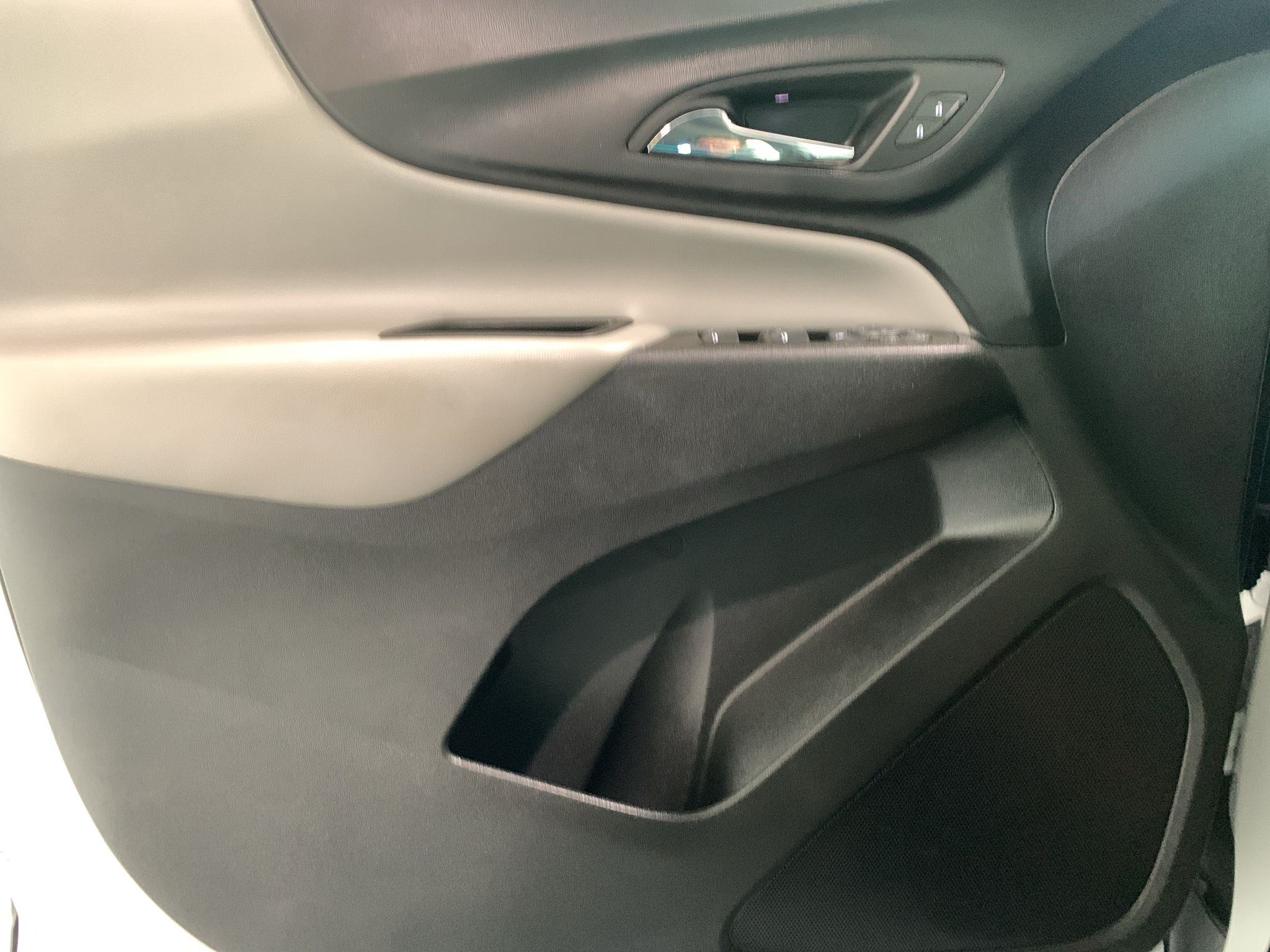 Used 2024 Chevrolet Equinox LS FWD image 24