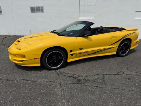 Used 2002 Pontiac Firebird Trans Am RWD image 7