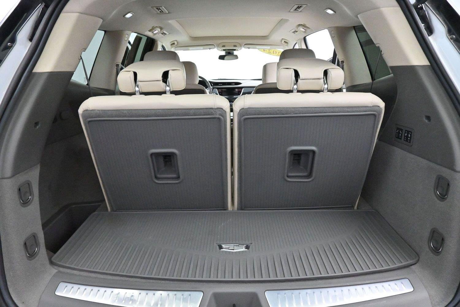 Certified 2024 Cadillac XT6 Premium Luxury AWD/4WD image 9