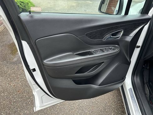 Used 2015 Buick Encore Leather w/ Experience Buick Package FWD image 18