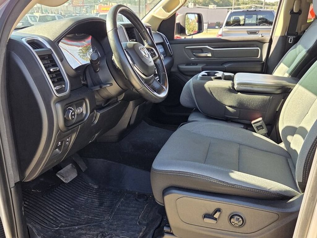 Used 2019 RAM 1500 Big Horn AWD/4WD image 3