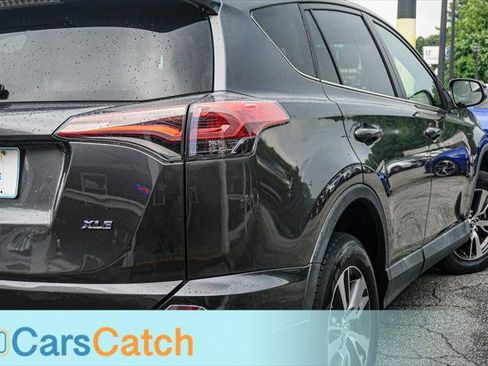 Used 2018 Toyota RAV4 XLE FWD image 7