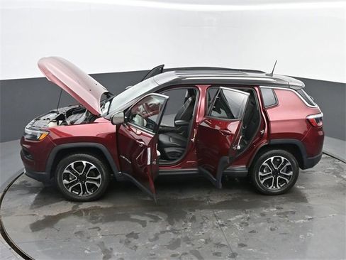 Used 2022 Jeep Compass Limited image 63