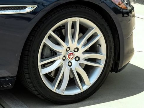 Used 2016 Jaguar XF Prestige RWD image 65