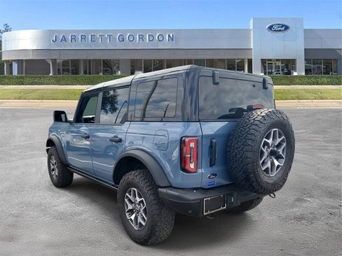 Used 2025 Ford Bronco Badlands image 3