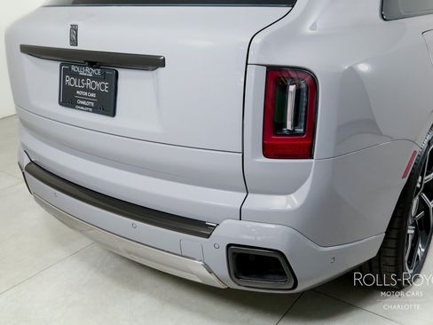 Used 2026 Rolls-Royce Cullinan Black Badge AWD/4WD image 46