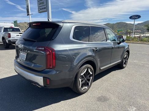 Used 2024 Kia Telluride S image 12
