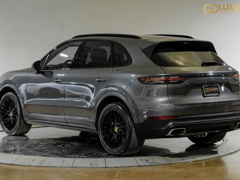 Used 2023 Porsche Cayenne Platinum Edition AWD/4WD image 12