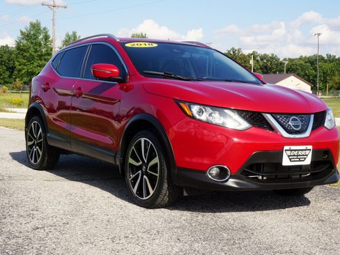 Used 2018 Nissan Rogue Sport SL w/ SL Premium Package image 4